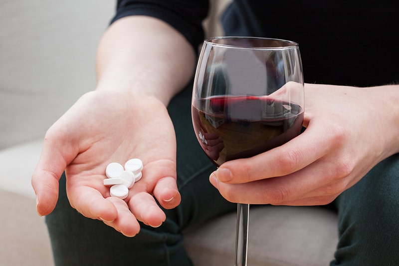 Doxycycline and alcohol